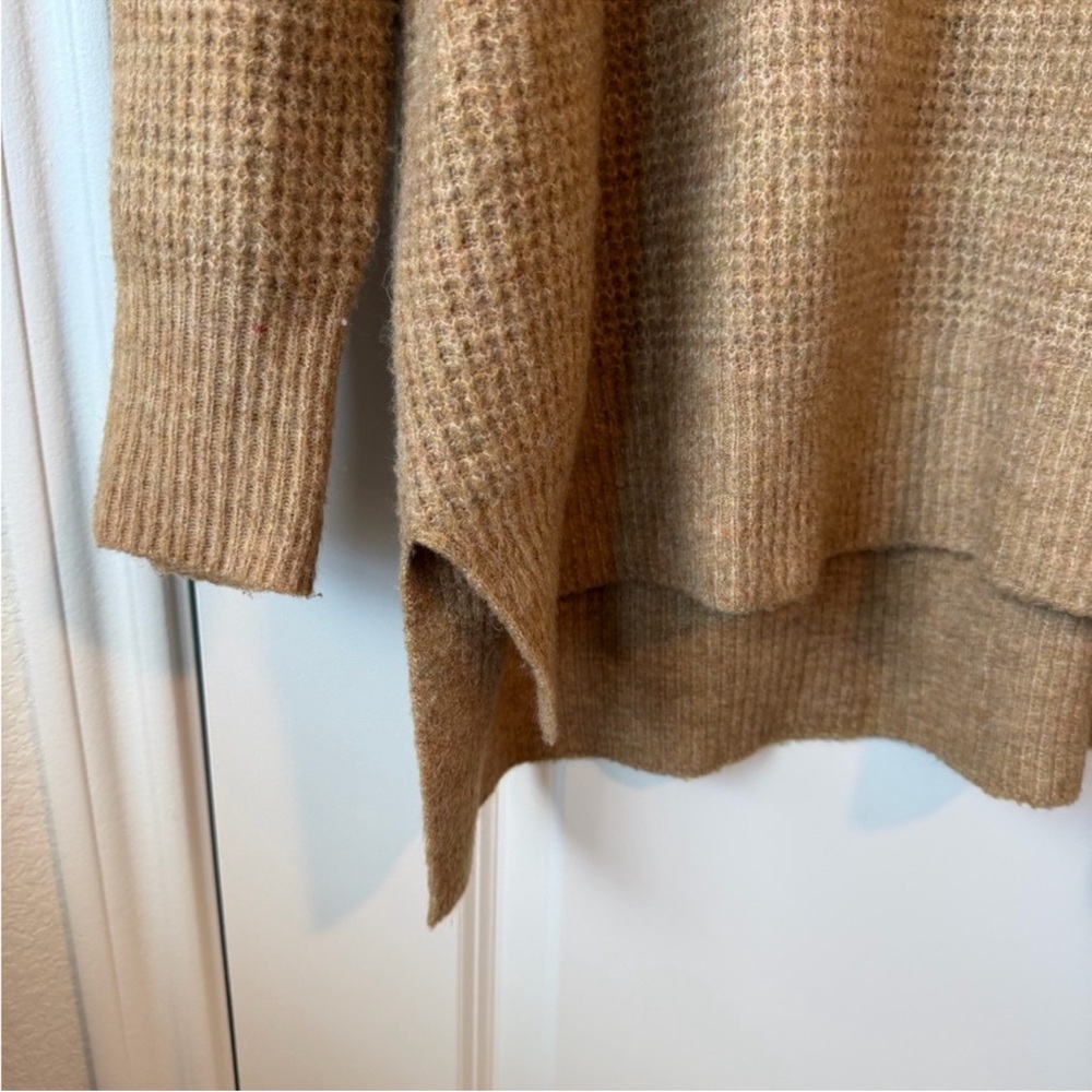 ⚡️NWOT Free People Oversized Thermal Waffle Sweater - Picture 2 of 5